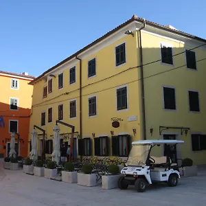 https://villetta-phasiana.in-istria.net